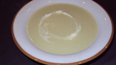 Velouté de courgettes au Cottage Cheese