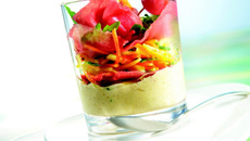 Verrine de carpaccio de Bœuf aux légumes croquants