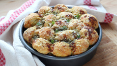 Monkey Bread salé parmesan & pesto