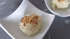 Boule coco chocolat blanc et pépites caramélisées