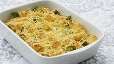 Gratin de brocolis aux lardons et fromage râpé Bello Gratinato Giovanni Ferrari