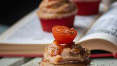 Cupcake au thon, glaçage aux tomates séchés