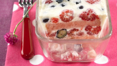 Tiramisu au pain de mie et fruits rouges