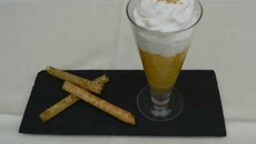 La fine gelée de rhum agricole, pulpe d'ananas et noix de coco