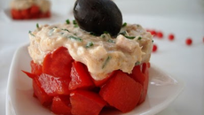 Tomates à la mousse de thon
