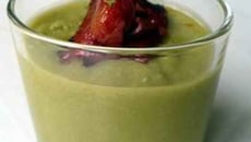 Purée de petits pois au chorizo grillé