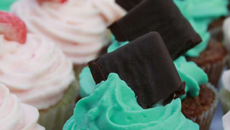 Cupcakes mascarpone chocolat et sauce à la menthe