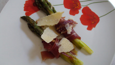 Asperges vertes et serrano