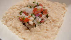 Ceviche de mérou et cabillaud à l'orange et aux piments sur risotto au romarin