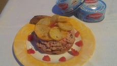 Thon à la tomate, biscuit aux olives et pomme de terre