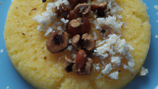 Polenta au bleu d'Auvergne et aux noisettes express