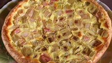 Tarte à la rhubarbe aérienne