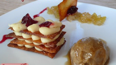 Millefeuille de pomme de terre à la ganache ivoire/réglisse, betterave confite, sorbet au sucre complet