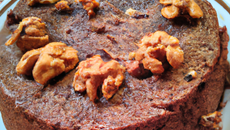 Gâteau au chocolat au vin rouge et noix