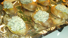 Pommes de terre farcies à la crème au bleu persillée