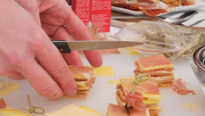 Millefeuille sucré salé à la mangue et à la Tomme de Savoie