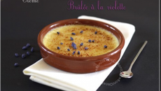 Crèmes brûlées à la violette