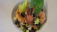 Minestrone de crevettes rôties parfumées « Cour Soleya »