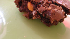 Brownies exotiques, ananas, chocolat blanc et noix de pécan