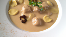 Ravioles de foie gras et velouté de topinambours