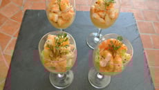 Crevettes au coriandre sur mousse d'ananas