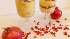 Verrines à la creme bavarois au mango, crème de laim, biscuit dacquois au coco et crumble