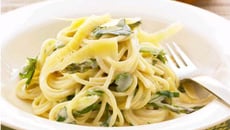 Spaghettis au Philadelphia, asperges et courgettes