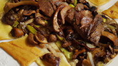 Feuilleté aux aiguillettes de canard et cèpes