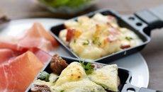 Caquelons gourmands figues, jambon cru Aoste et Fourme d'Ambert