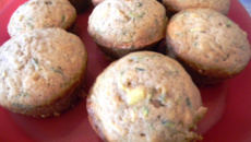 Muffins moelleux aux courgettes, carottes et ananas