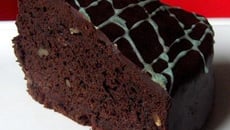 Un gâteau au chocolat qui se met au vert !