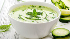 Soupe froide de courgettes