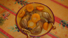 Pintade aux pêches