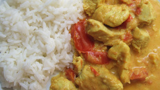 Poulet au lait de coco et tomates cerises
