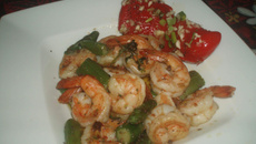 Crevettes à l'ail et asperges vertes