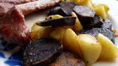 Poêlée colorée pommes / pommes de terre vitelottes