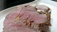 Gigot d'agneau au foie gras & au pain d'épices