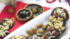 Mendiants chocolat noir, amandes et fruits confits