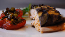 Saumon en écailles d'aubergines