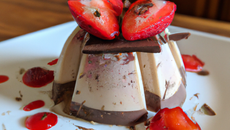 Bavarois aux fraises et chocolat