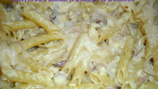 Gratin de pennes à l'ail et à l'oignon