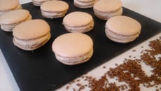 Macarons au café