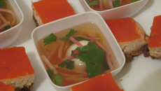 Œufs de caille en gelée