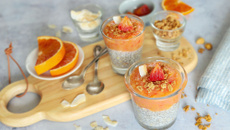 Pudding de chia à l'orange sanguine et noix de coco