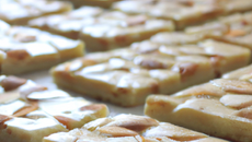 Carrés aux amandes sans cuisson