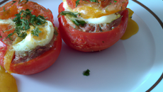 Tomates farcies aux œufs maison