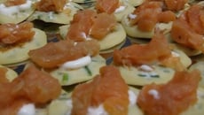 Blinis légers au saumon faussement fumé
