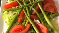 Salade composée tomate asperges