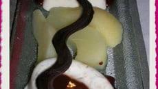 Panacotta poire-miel sauce chocolat