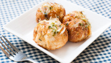 Boulettes aux deux poissons et basilic